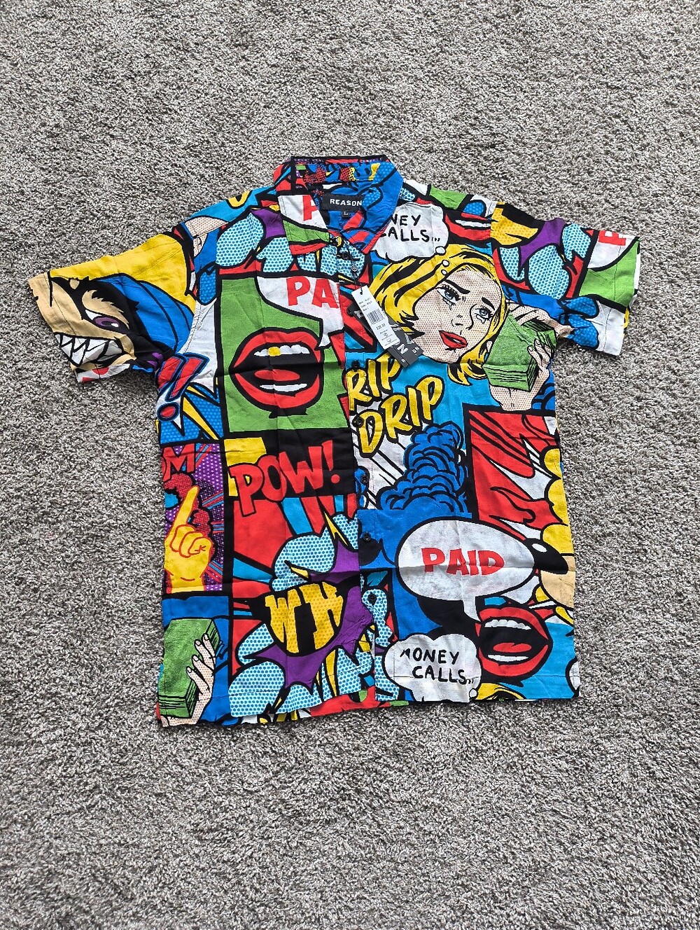 Mens Reason brand Short Sleeve Shirt Size Large, Run small fit like a medium